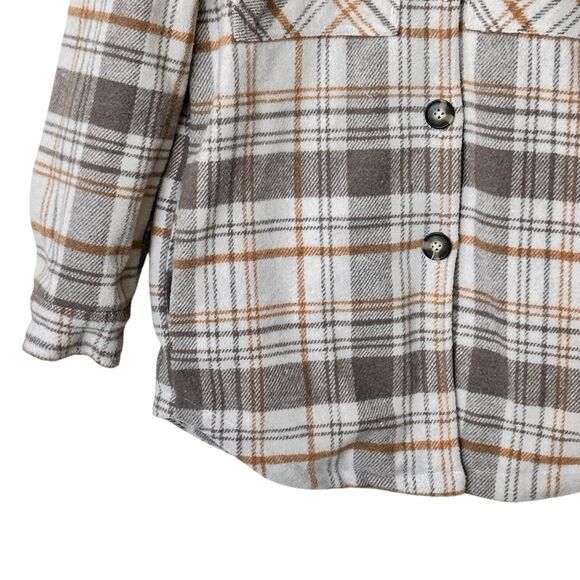 Fashion Nova Small women Plaid Fall Classic Shacket Flannel Brown and beige - Picture 5 of 6